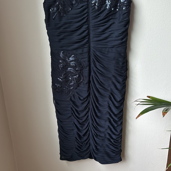 Adrianna Papell dress size 4 - Picture 4 of 7